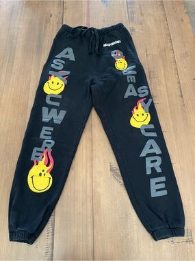 Black Graphic Flame Smile Joggers -